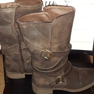 Size 8 Jesslyn Report Boots